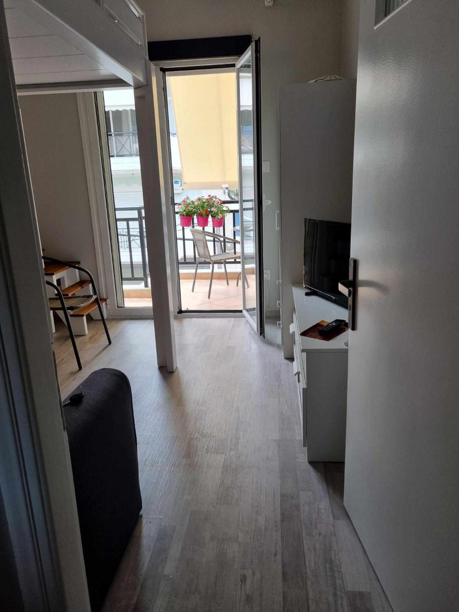 F K Apartments Artemida  Buitenkant foto